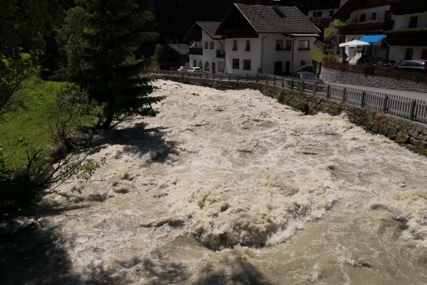 3_km_14-1_ritzenried_blick_flussab.jpg